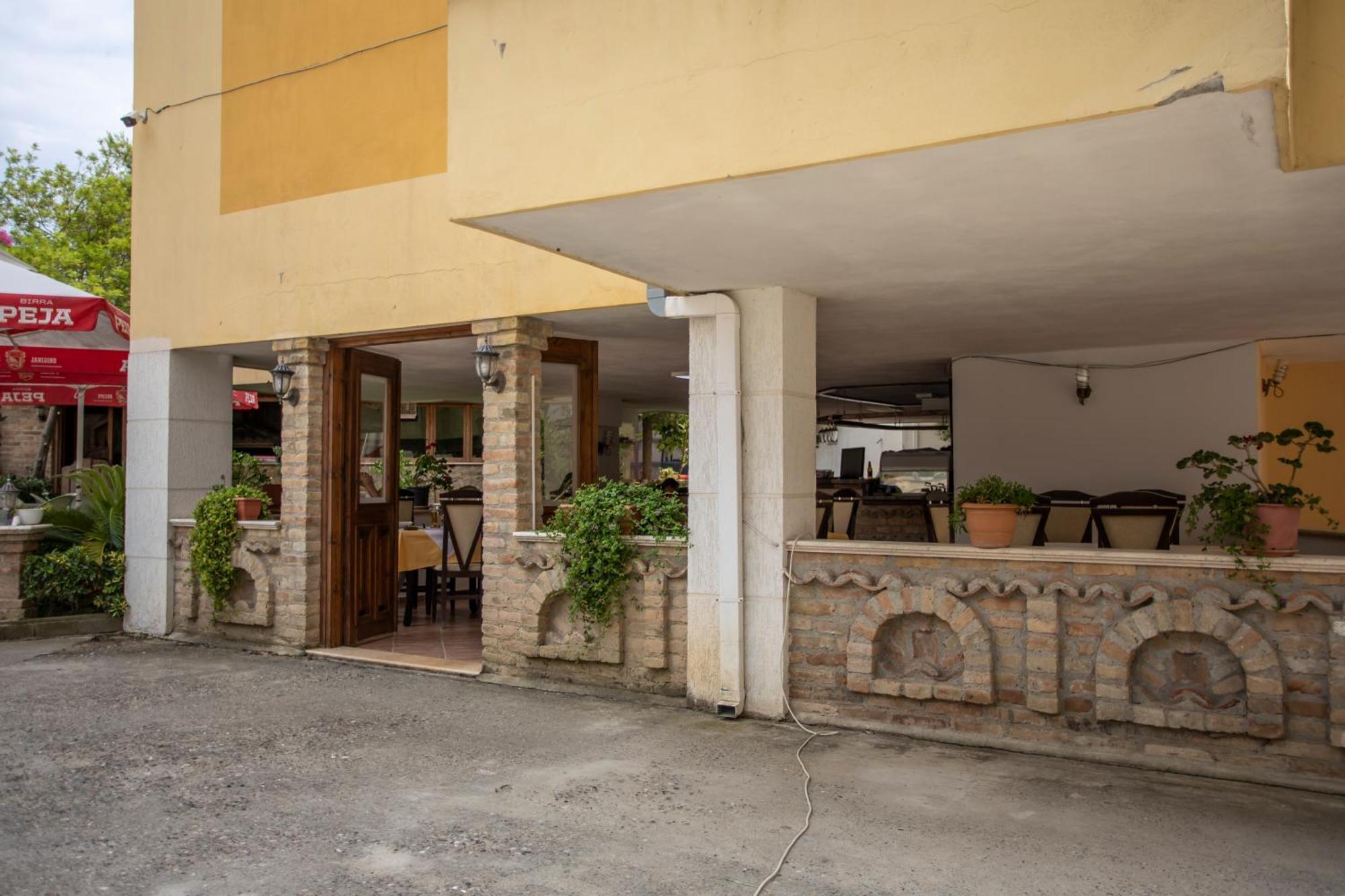 Hotel Sunrise Golem  Exterior photo